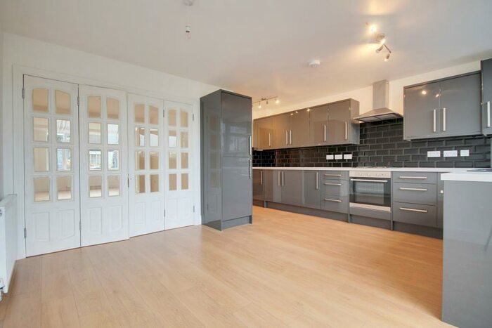 3 Bedroom Terraced House To Rent In Overton Road, Leyton, E10