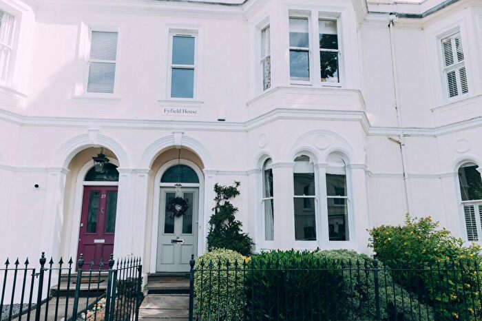 4 Bedroom Terraced House For Sale In Clarendon Avenue, Leamington Spa, CV32