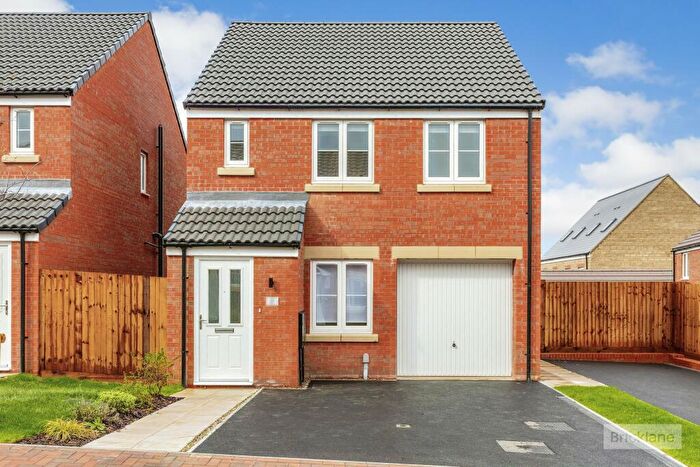 3 Bedroom House To Rent In Kamper Close, Weldon, NN17