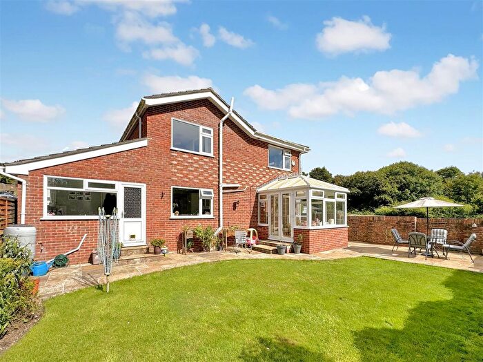 3 Bedroom Detached House For Sale In Hornbeam Close, Southill, DT4