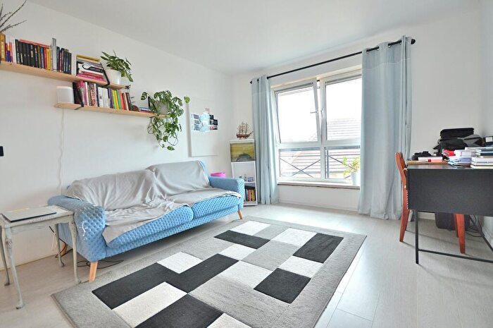 2 Bedroom Apartment To Rent In Broad Street, Northampton, NN1