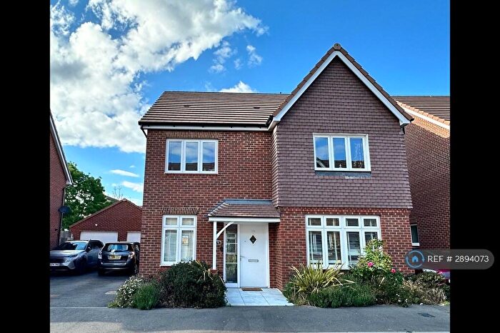 4 Bedroom Detached House To Rent In Allen Way, Reading, RG2