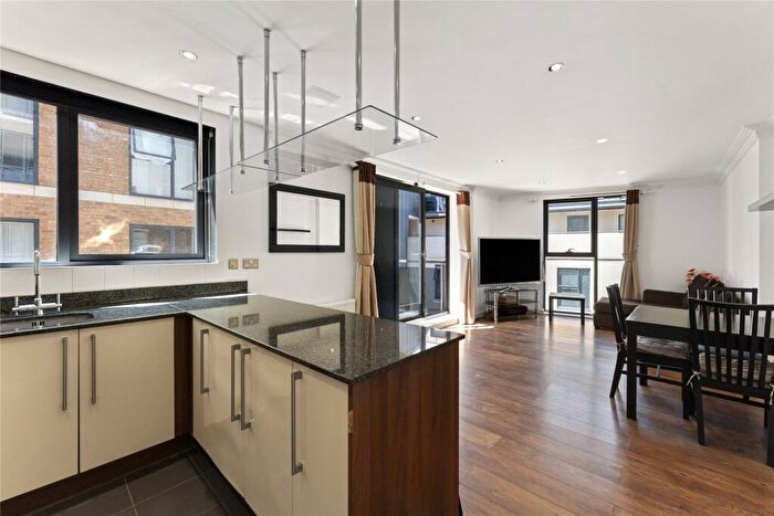 2 Bedroom Flat To Rent In St. Mary's Road, Surbiton, KT6
