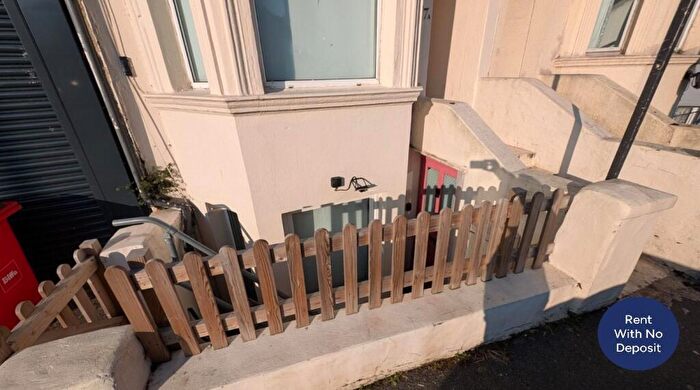 2 Bedroom Maisonette To Rent In Dover Road, Folkestone, Kent, CT20