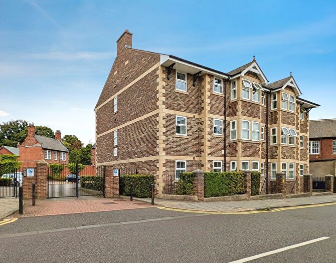 2 Bedroom Flat For Sale In Hutton Terrace, Jesmond, Newcastle Upon Tyne, Tyne And Wear, NE2
