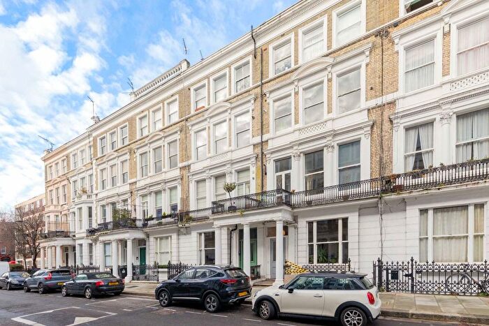 1 Bedroom Flat To Rent In Castletown Road, London, W14