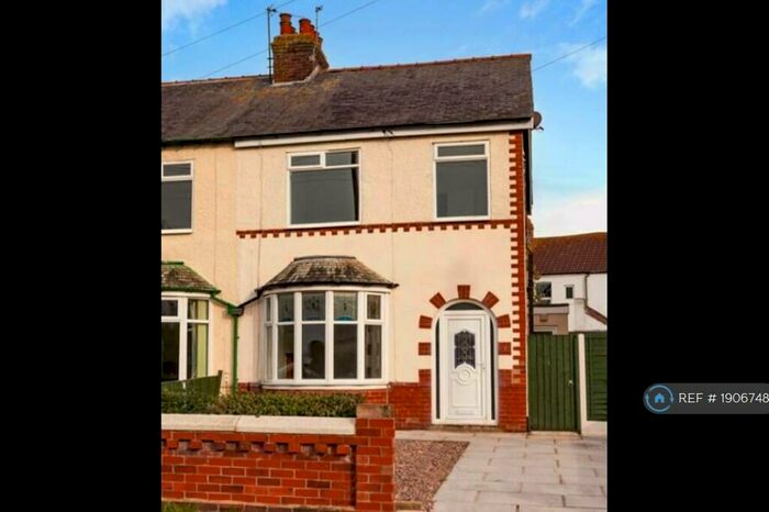 3 Bedroom Semi-Detached House To Rent In North Drive, Thornton-Cleveleys, FY5