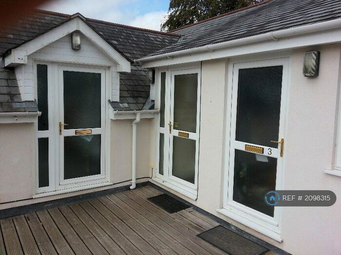 1 Bedroom Flat To Rent In Bridge Court, Hatherleigh, EX20