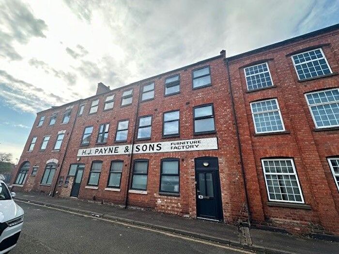 2 Bedroom Maisonette To Rent In Oak Street, Northampton, NN1
