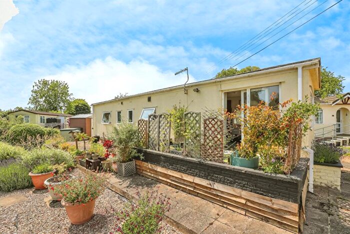 1 Bedroom Park Home For Sale In Ramsey Road, Warboys, Huntingdon, PE28