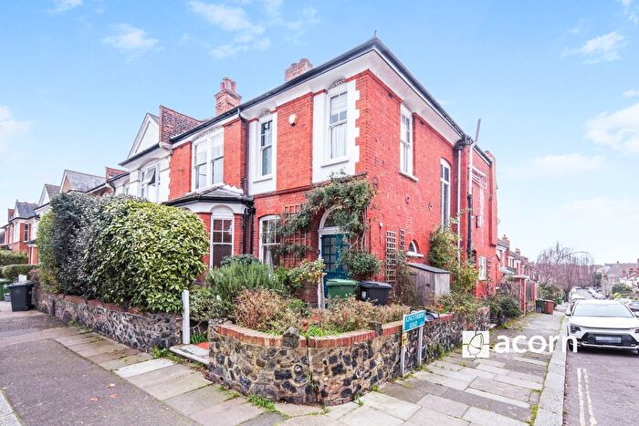 2 Bedroom Maisonette To Rent In Bishopsthorpe Road, London, SE26