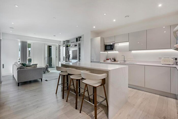 3 Bedroom Apartment For Sale In Tyburn Gardens, Canning Town, E16