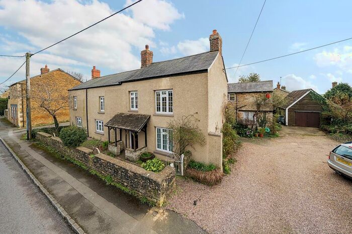 5 Bedroom Detached House For Sale In Croughton, West Northamptonshire, NN13