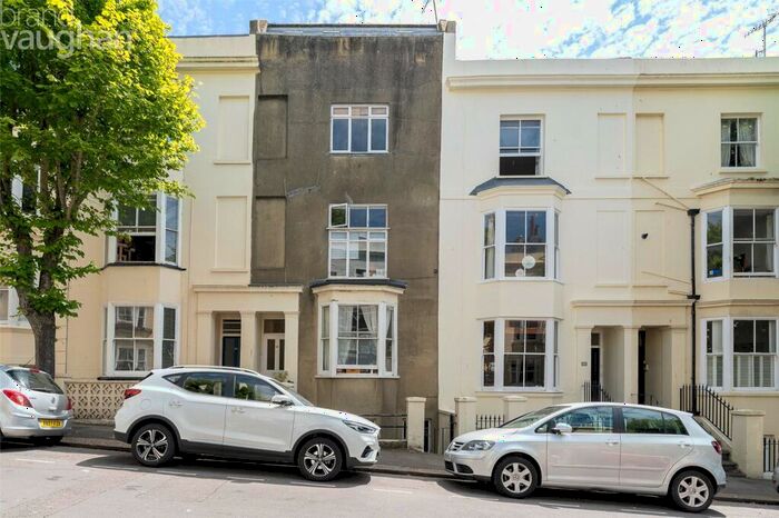 2 Bedroom Flat To Rent In York Road, Hove, East Sussex, BN3