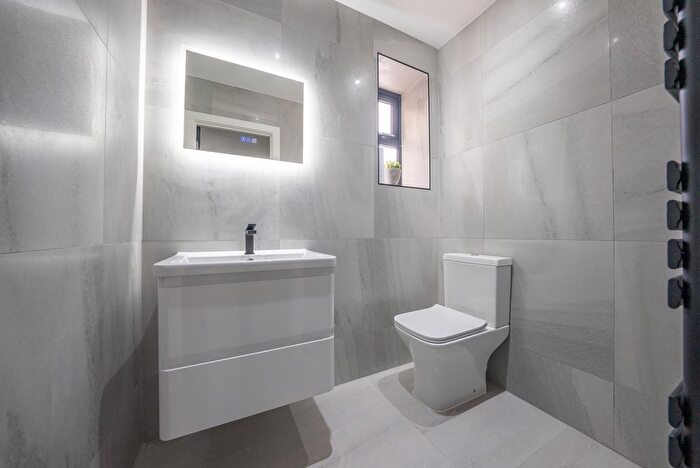 5 Bedroom Detached House For Sale In Risca Road, Rogerstone, Newport, Caerphilly, NP10