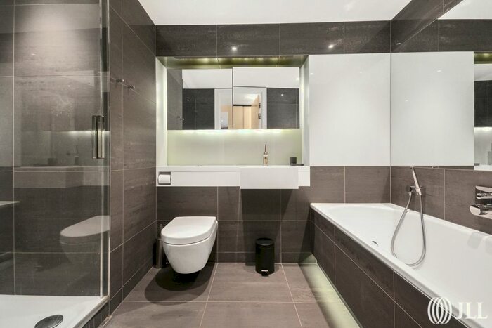 2 Bedroom Flat To Rent In Riverlight Quay, London, SW11