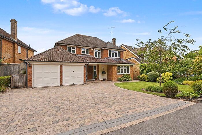 4 Bedroom Detached House For Sale In Whytingham Road, Tring, HP23