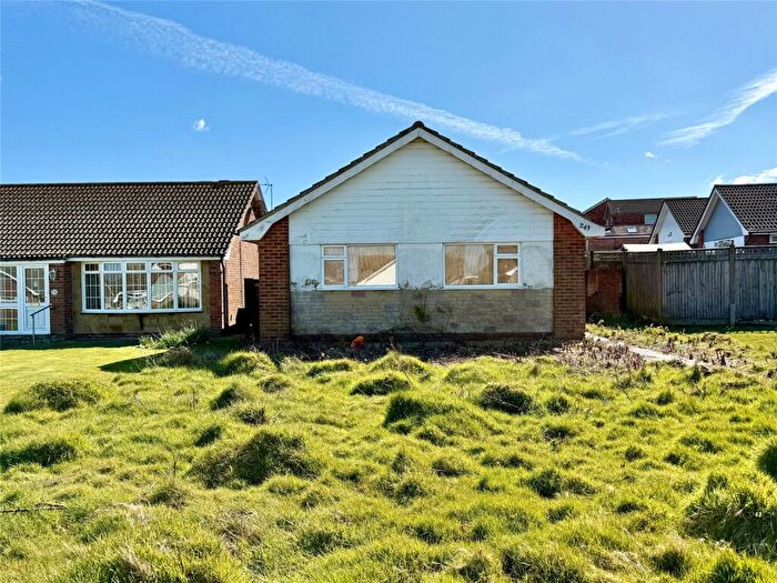 2 Bedroom Bungalow For Sale In Seven Sisters Road, Lower Willingdon, Eastbourne, BN22