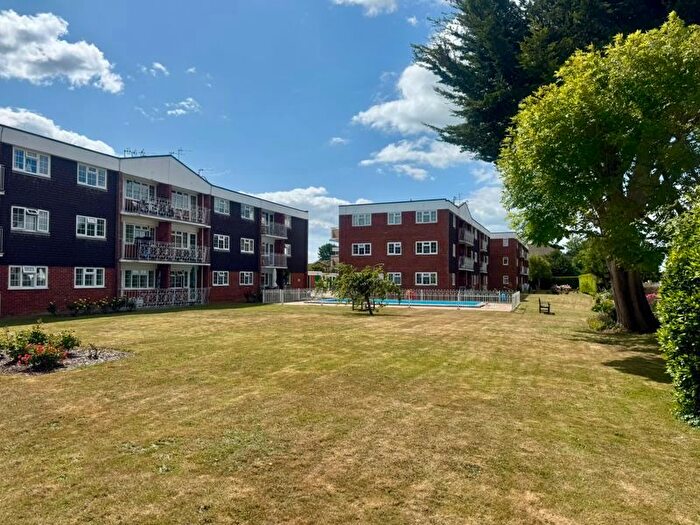 2 Bedroom Flat To Rent In Mark Anthony Court, Hayling Island, PO11