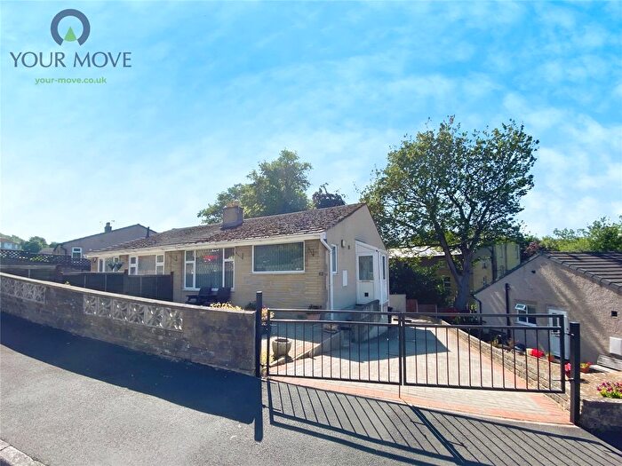 2 Bedroom Bungalow For Sale In Woodworth Grove, Keighley, West Yorkshire, BD21