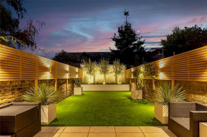 4 Bedroom Terraced House To Rent In Dyers Lane, London, SW15