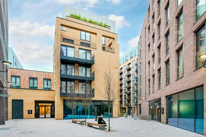 1 Bedroom Flat To Rent In Gowing House, Drapers Yard, London, SW18