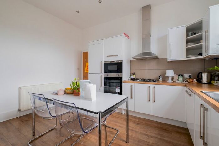 2 Bedroom Flat To Rent In Mildmay Road, London, N1