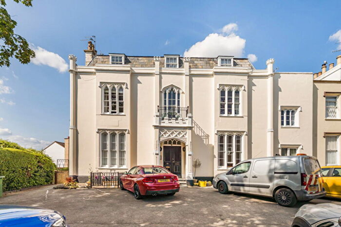 1 Bedroom Apartment For Sale In Lansdown Road, Lansdown, Cheltenham, GL51