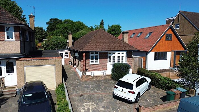 3 Bedroom Bungalow For Sale In Durrants Drive, Croxley Green, Rickmansworth, WD3