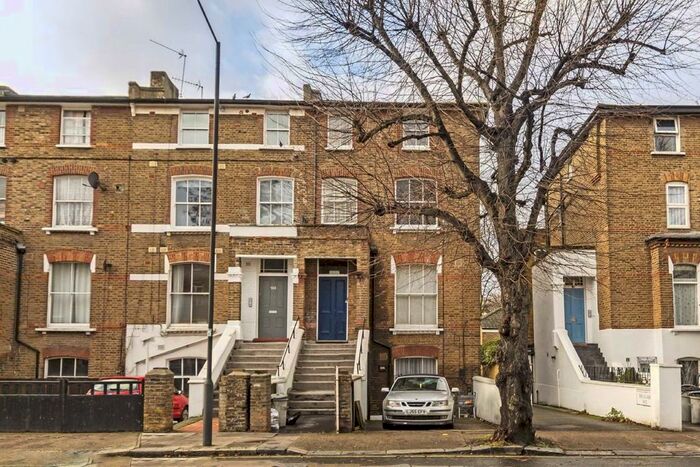 1 Bedroom Flat To Rent In Coningham Road, London W12