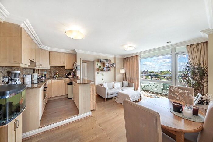 2 Bedroom Flat For Sale In Maida Vale, London, W9