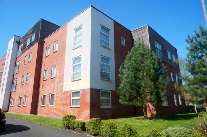 2 Bedroom Apartment To Rent In Georgia Avenue, West Didsbury, M20