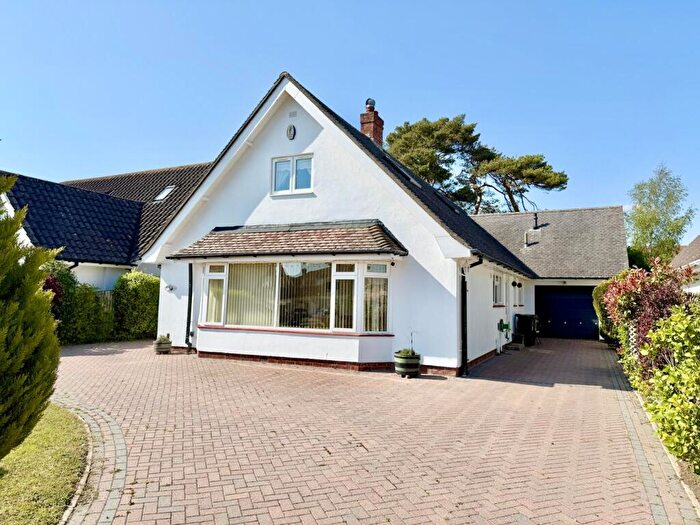 5 Bedroom House For Sale In Waterford Gardens, Highcliffe On Sea, BH23