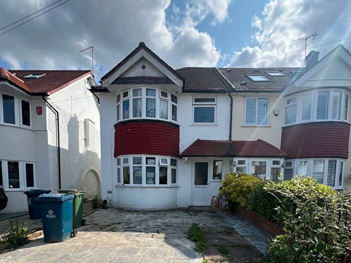 3 Bedroom Semi Detached House To Rent In Brampton Grove, Harrow, HA3