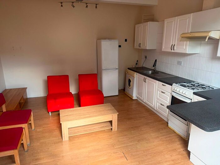 1 Bedroom Flat To Rent In Cranbrook Road, Ilford, IG1