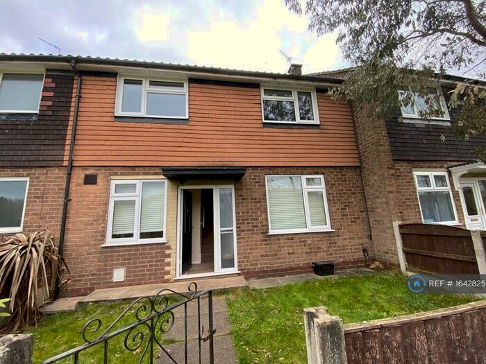 3 Bedroom Terraced House To Rent In Bramble Walk, Sale, M33