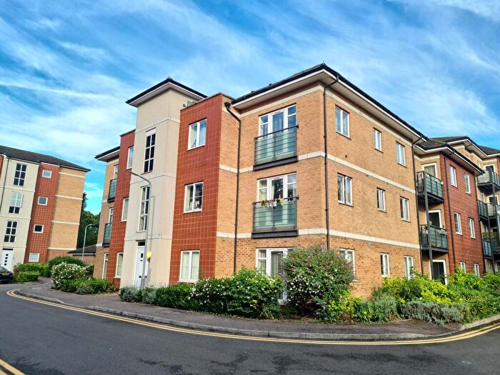 1 Bedroom Flat To Rent In The Parklands, Dunstable, LU5