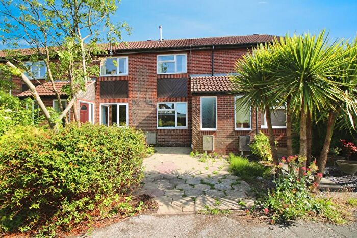 2 Bedroom Terraced House To Rent In Northwold Avenue, West Bridgford, NG2