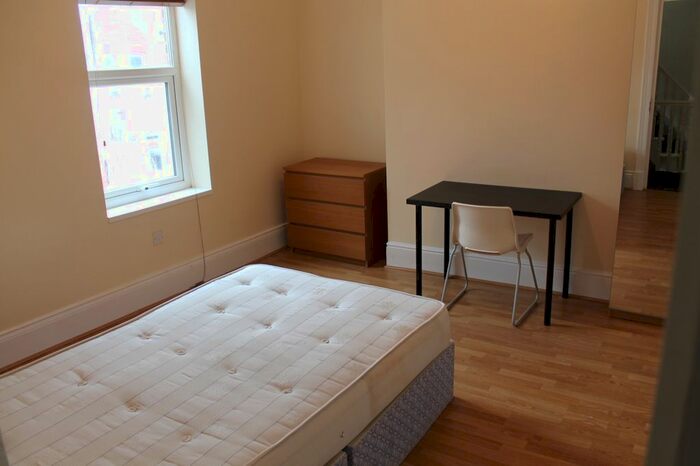 6 Bedroom Terraced House To Rent In Churchill Gardens, Jesmond, NE2