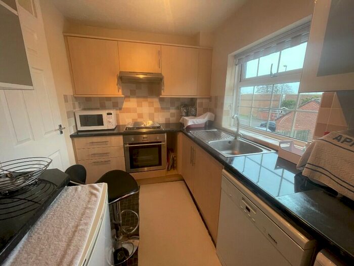 2 Bedroom Flat To Rent In Halifax Way, Christchurch, Dorset, BH23