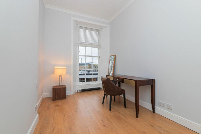 2 Bedroom Apartment To Rent In St Vincent Crescent, Finnieston, Glasgow, G3
