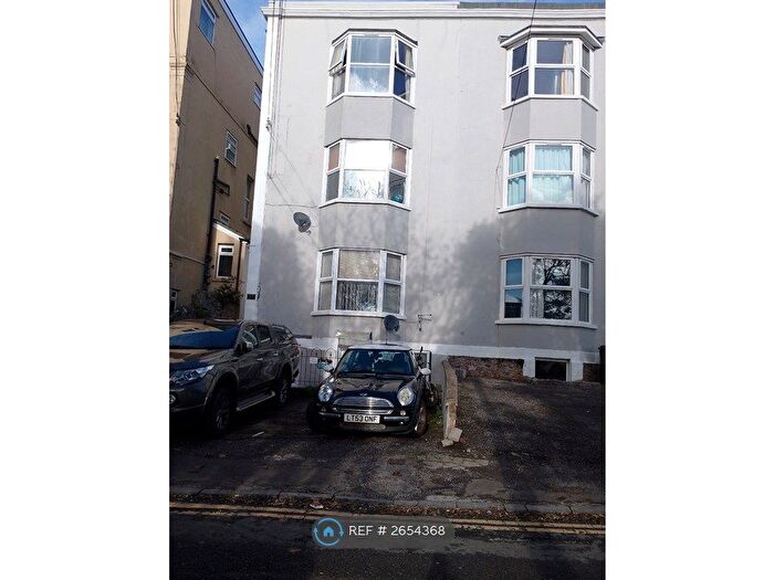 1 Bedroom Flat To Rent In Park Place, Weston Super Mare, BS23
