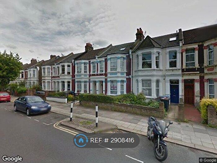 4 Bedroom Flat To Rent In Queens Park, London, NW6