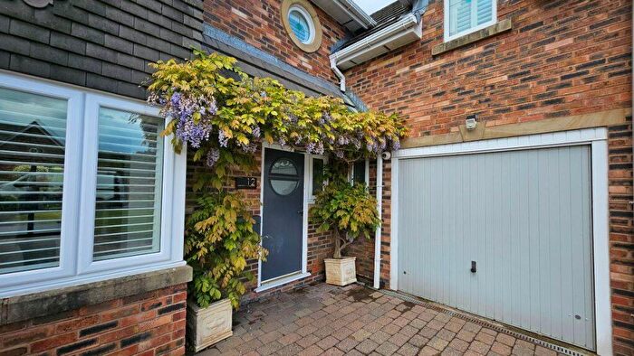 4 Bedroom Detached House To Rent In Black Brook Close, Heapey, Chorley, PR6