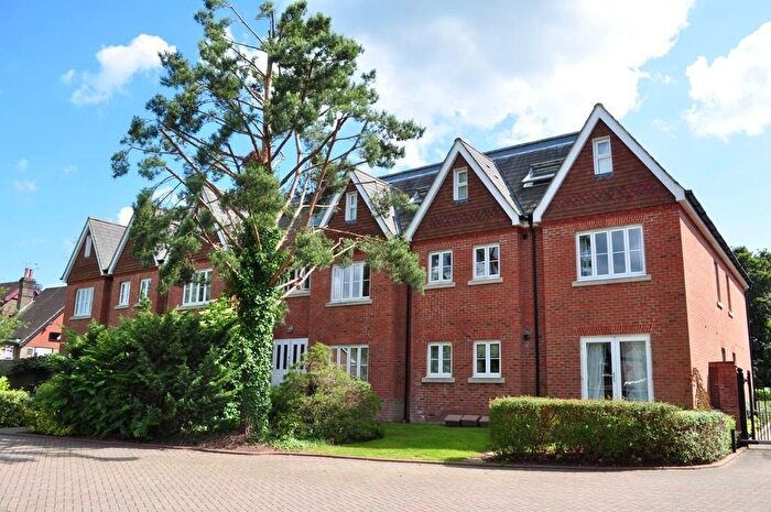 1 Bedroom Apartment To Rent In Ifield Road, West Green, Crawley, RH11