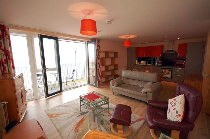 2 Bedroom Flat To Rent In Bridge Street, Edinburgh, EH15