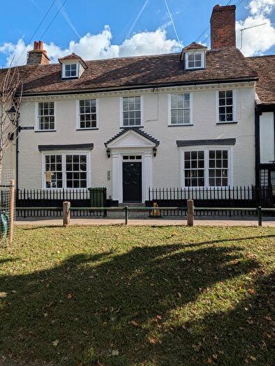6 Bedroom House Of Multiple Occupation To Rent In High Street, Milton Regis, Sittingbourne, Kent, ME10