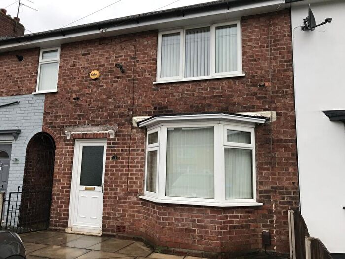 3 Bedroom House To Rent In Drake Place, L10