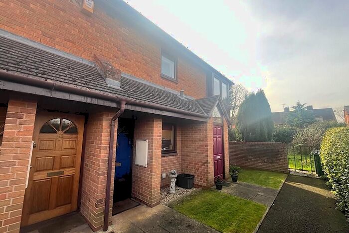2 Bedroom Flat To Rent In Castle Court, Wem, Shropshire, SY4