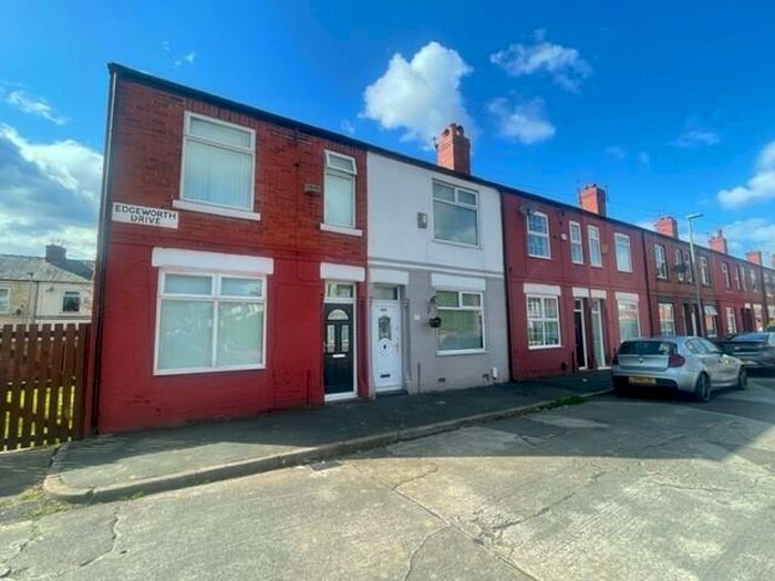 3 Bedroom Private Hall To Rent In Edgeworth Drive, Manchester, M14